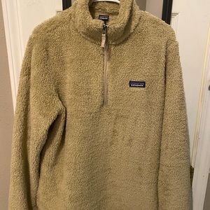 Women’s Patagonia hoodie.